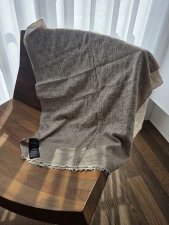 Gucci Schal beige mit GG Muster gebraucht
