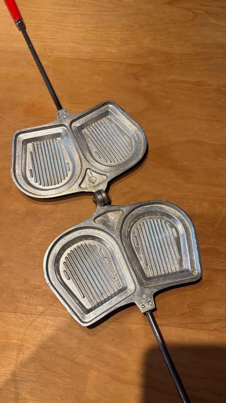 Appareils de cuisine: Retro Waffeleisen – D'occasion à St. Pantaleon par chantal.melle 1