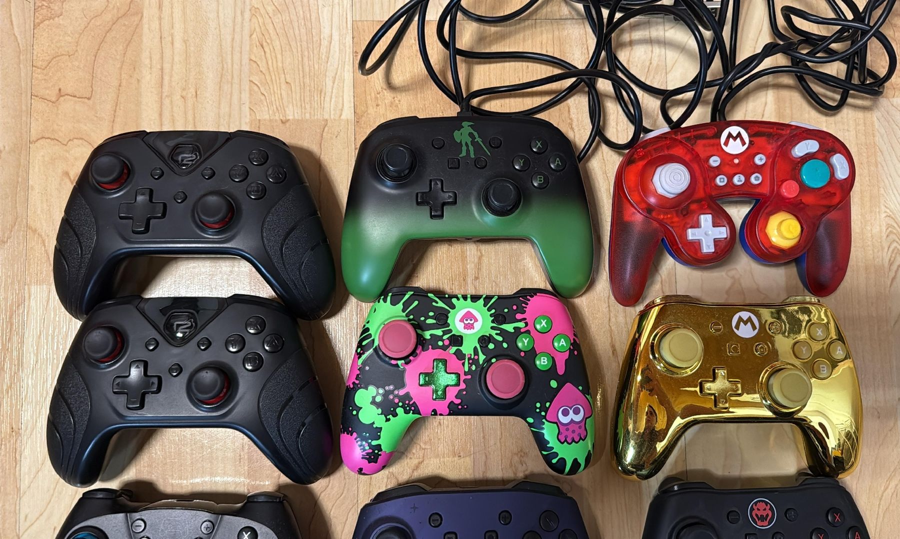 Controller: 12 Controller / Gamepads – PS4 & Nintendo Switch  – Usato da Ehrendingen venduto da lax21 1