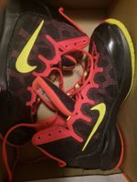 Nike Sneaker Zoom Without A Doubt 44 angeschrieben, eher 43