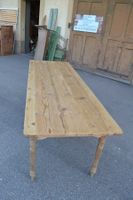 Antiker Langer Breiter Restaurierter Tannentisch