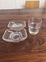 Set zwei Seifenschalen und ein Zahnglas
