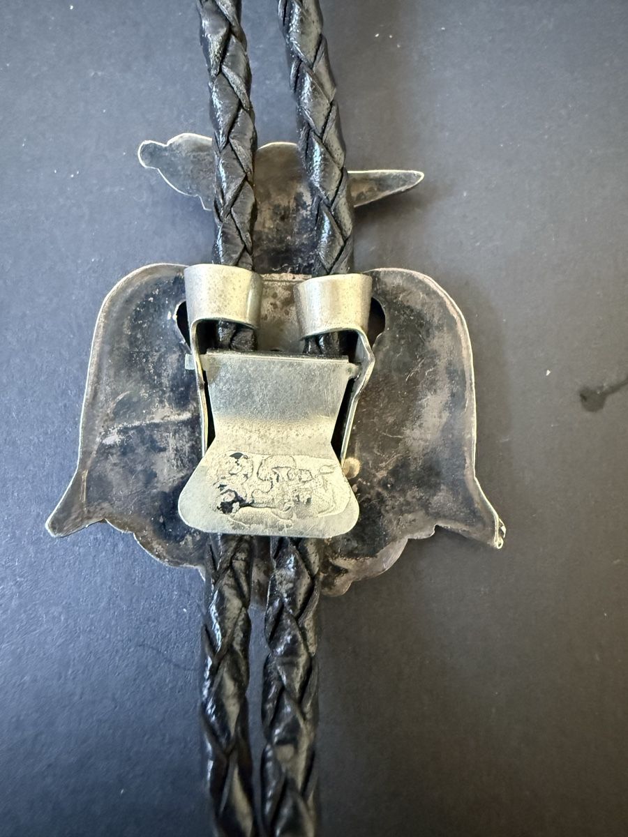 Catenine: Authentic Native American "Thunderbird" Bolo Tie – Sterling – Usato da Zürich venduto da Mai.rast 1