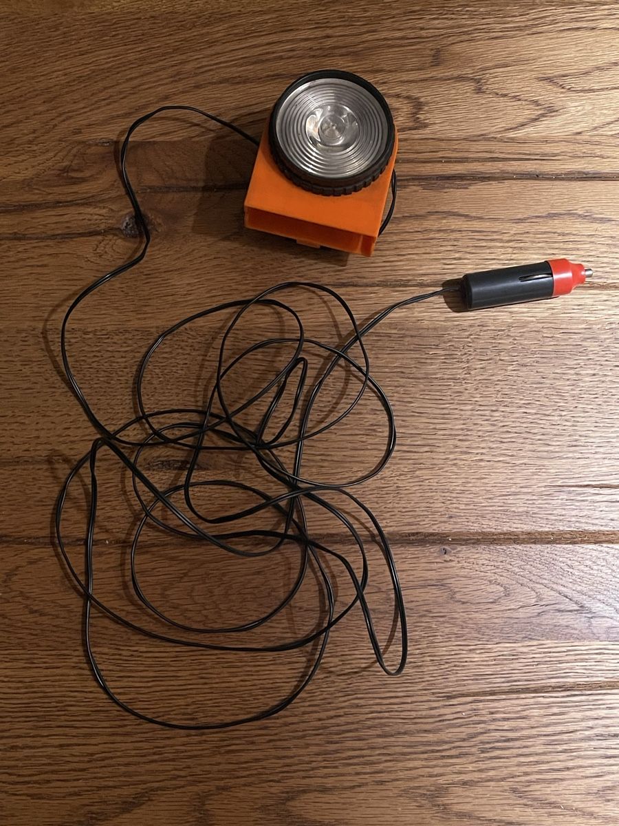 Lampen: Taschenlampe orange mit Zigarettenanzünderstecker vintage – Gebraucht aus Zuerich von Dorsi 3