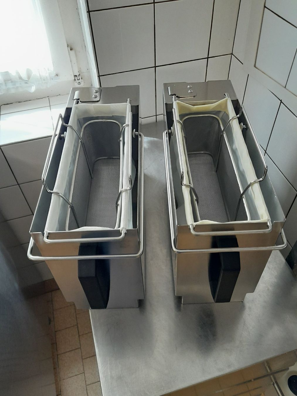 Frifri Elettrodomestici da cucina: FriFri Precision 422 Standfritteuse – Nuovo (secondo la descrizione) da Appenzell venduto da adlerhotel 5
