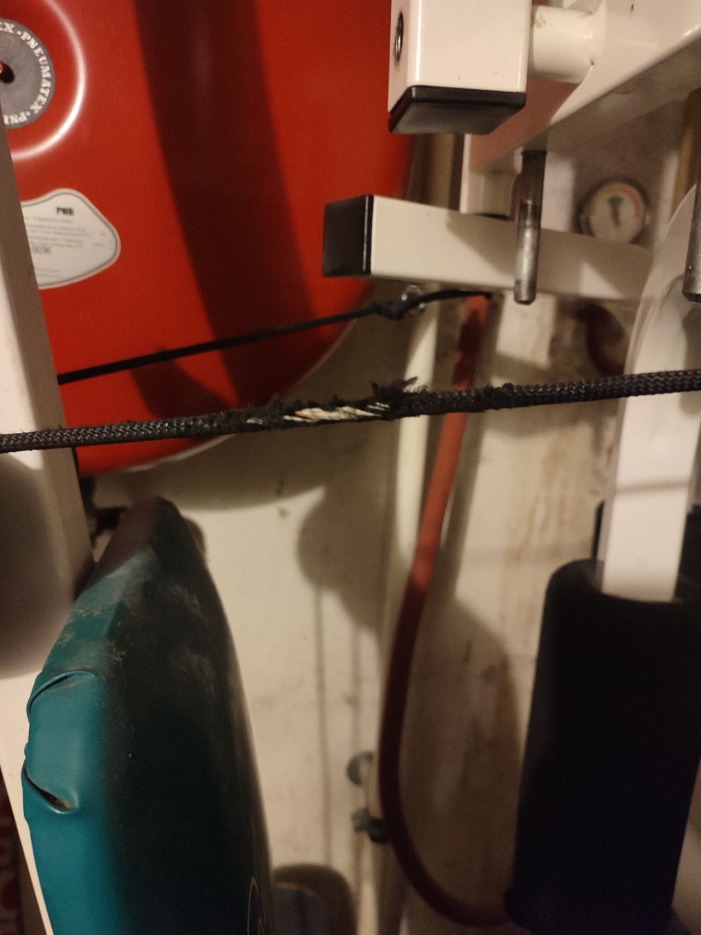 Kettler Hometrainer: Kettler Fitmaster Kraftstation 60kg – Defekt aus Bern von deu_l2tq 3