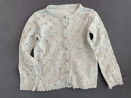 Graues Jäckchen/Pullover mit Glitzerpunkten, Gr. 98/104