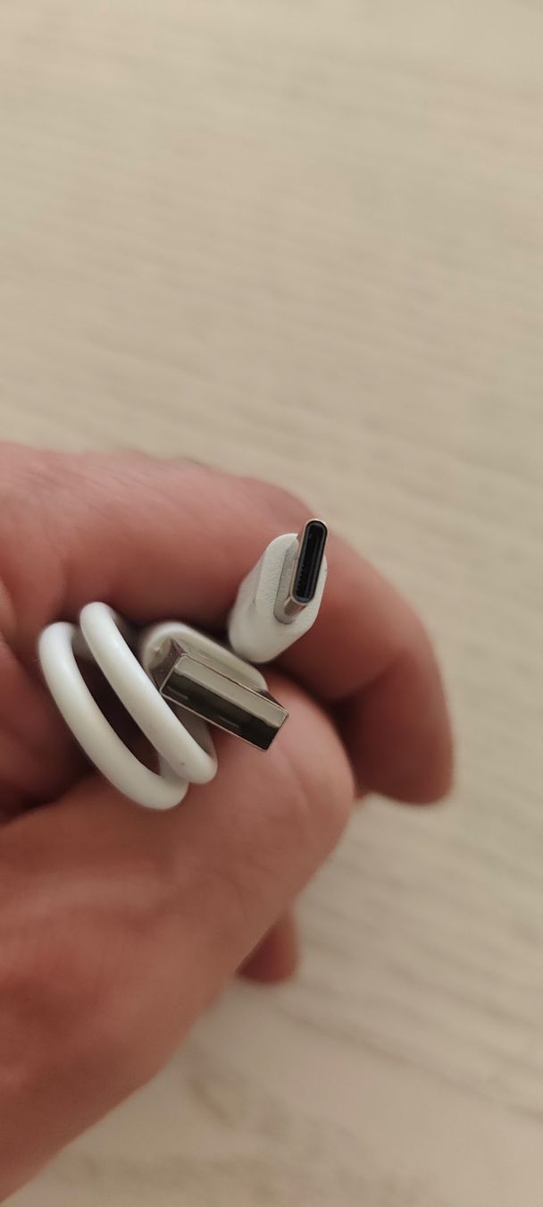 Câbles: Câble USB-C blanc – D'occasion à Aigle par Dadavd 1