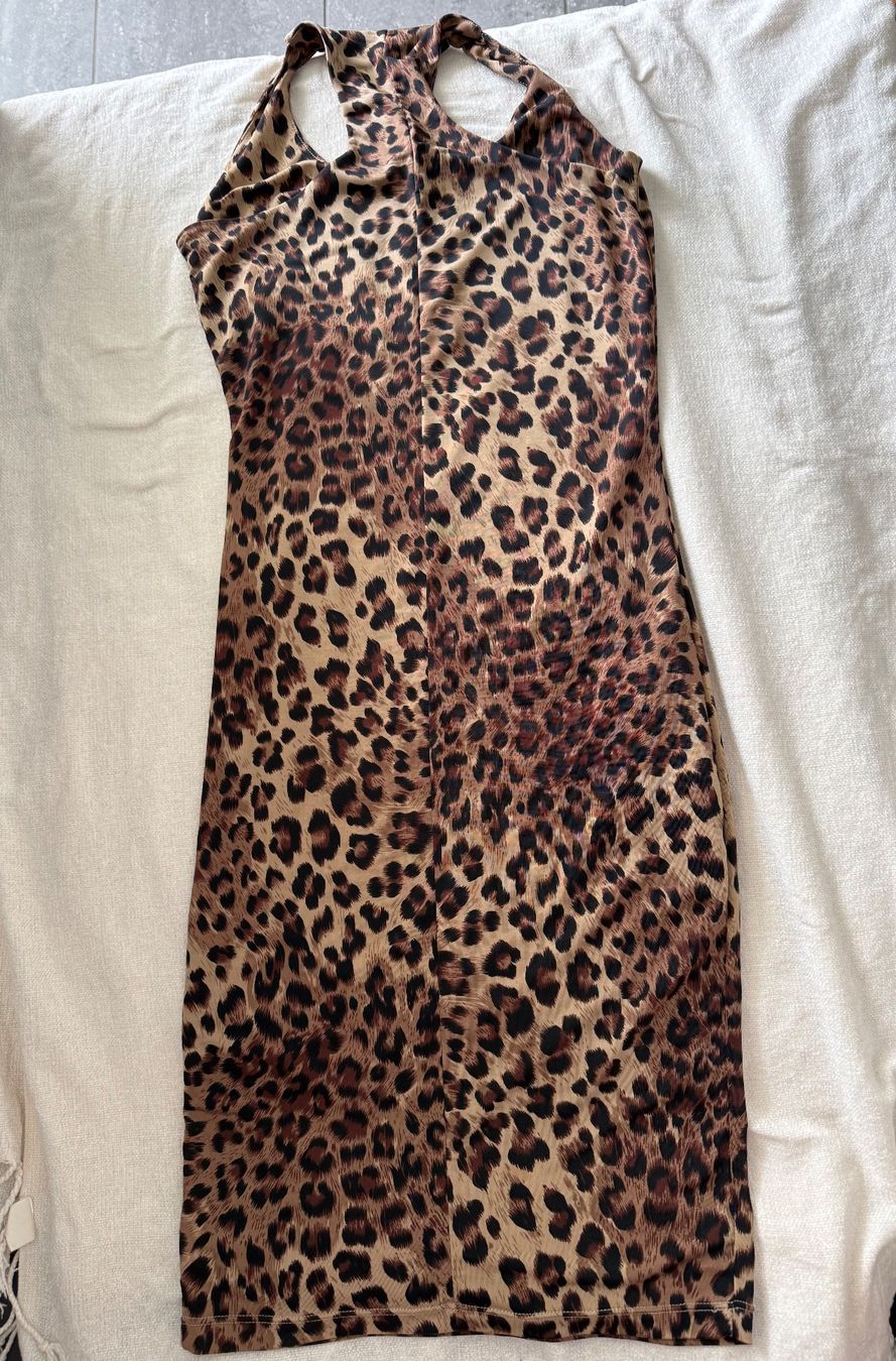 Robes: Damenkleid Grösse S – D'occasion à Härkingen par manu301295 2
