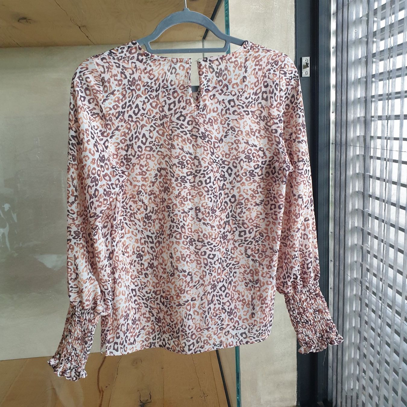Camicette: 🐸 BLUSE TOP LOST & FOUND S LEO MUSTER – Usato da Môtier (Vully) venduto da Frogs 9