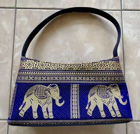 Blaue Handtasche mit Elefantenmuster aus Thailand