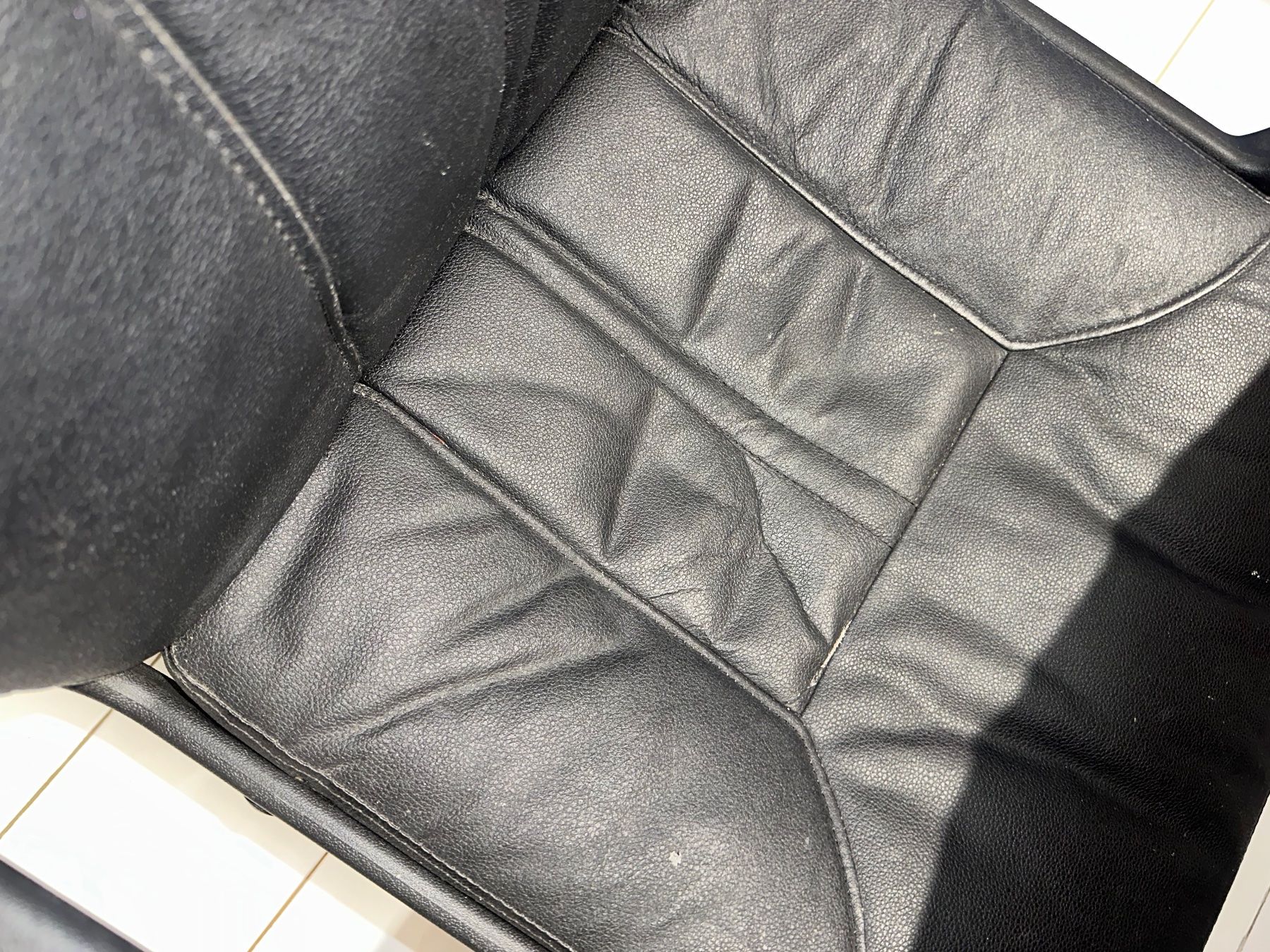 Scrivanie: Ikea Mickey Tisch mit Stuhl – Usato da niederhasli venduto da rami016 6