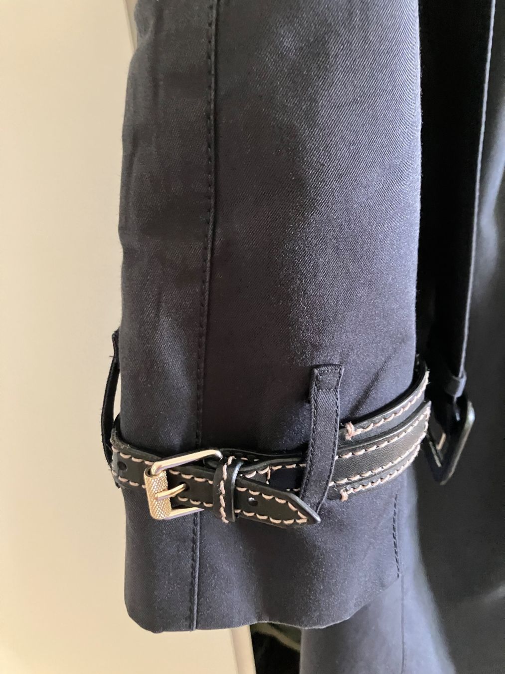 Burberry Cappotti: Burberry Trenchcoat – Usato da Walchwil venduto da Maxana 1