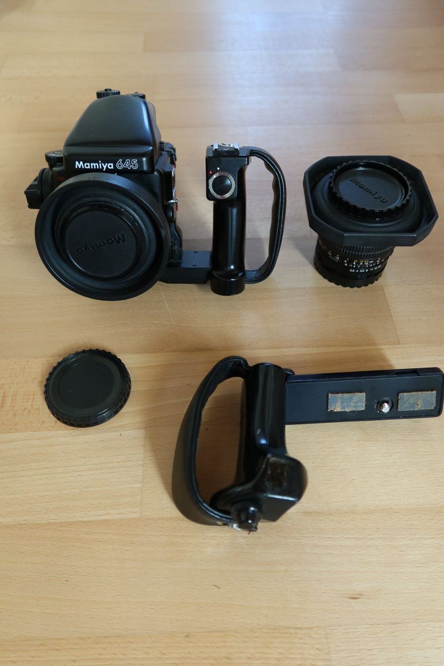 Mamiya Kamera: Mamiya 645 Pro TL mit 2 Objektiven – Gebraucht aus Olten von Brainer