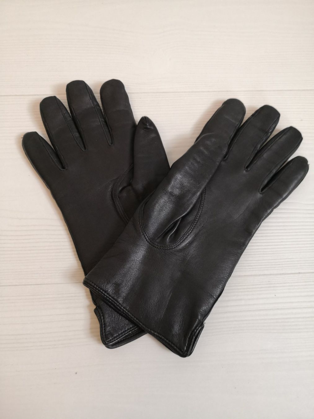 Guanti & manicotti: 🤩LEDER-HANDSCHUHE SCHWARZ MIT MUSTER & GEFUTTERT NEU – Nuovo (secondo la descrizione) da Olten venduto da Naja-Twins-Twins 1
