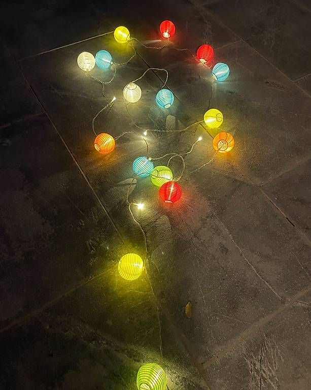 Ghirlande e barre luminose: Guirlande lumineuse lanternes colorées IKEA – Usato da Jussy venduto da Retrove