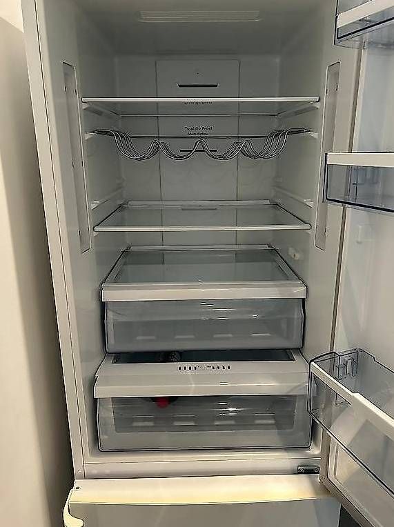 Kühlschrank: Grosser Kühlschrank Gefrierfach – Gebraucht aus Simplon Dorf von fraueulalia 1