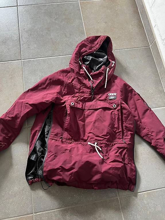 Vestes: Dope Skijacke Grösse S – D'occasion à Flüelen par Seliiina03