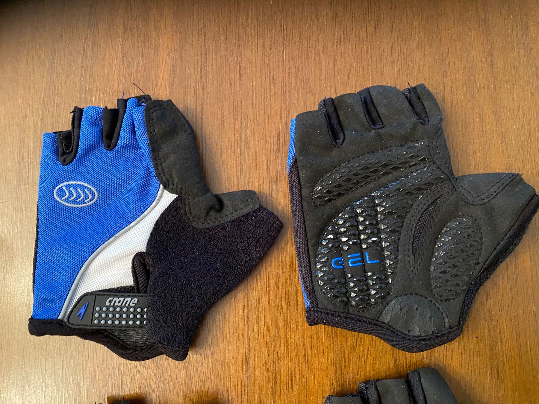 Guanti & manicotti: 3 Paar diverse Velohandschuhe, Grösse S/M – Usato da Dietlikon venduto da sepiwaku 3