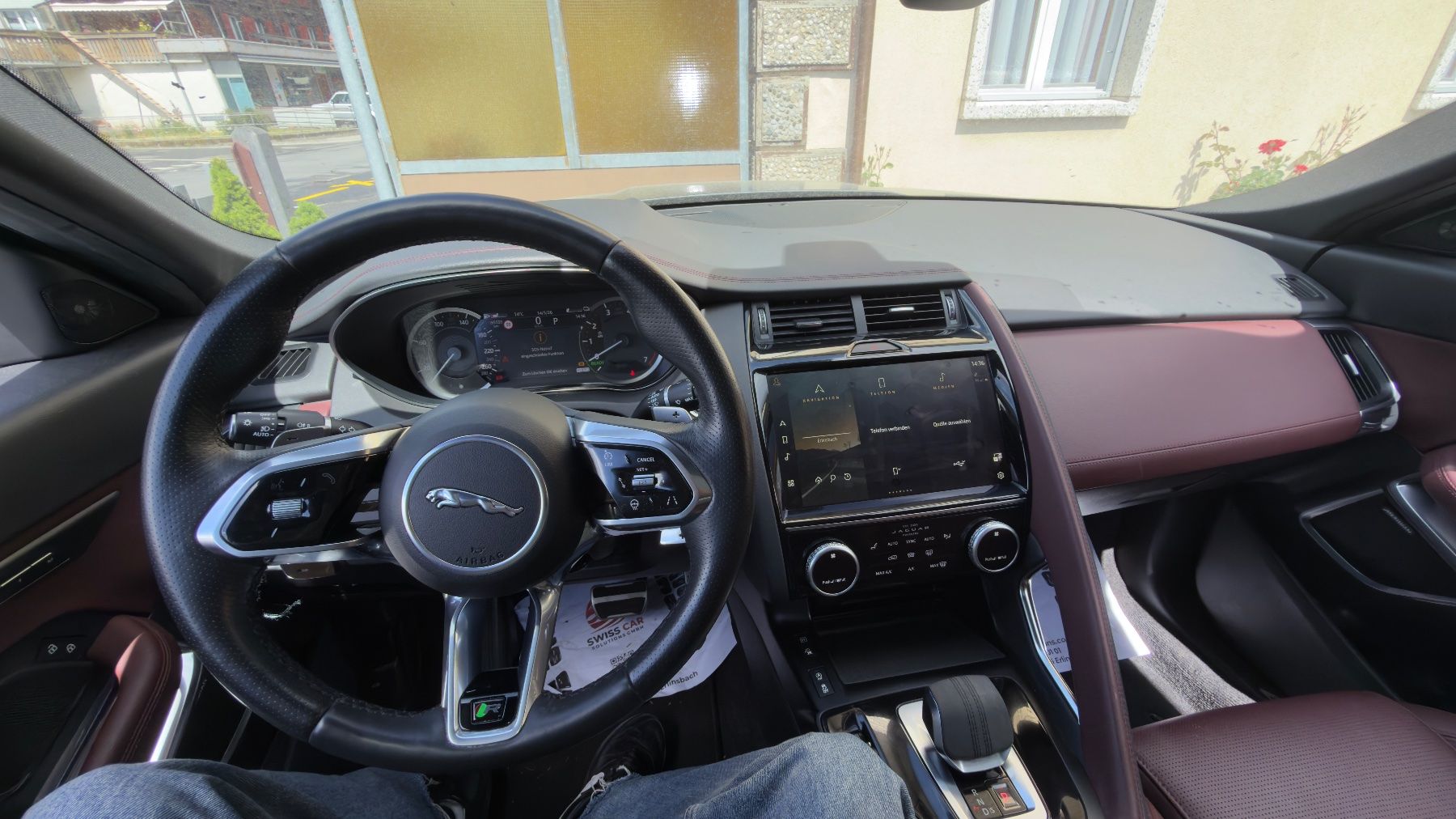 Jaguar Autos: JAGUAR E-Pace I3 PHEVE P300e R-Dynamic – D'occasion à Matten b. Interl par rob_d5pb 9