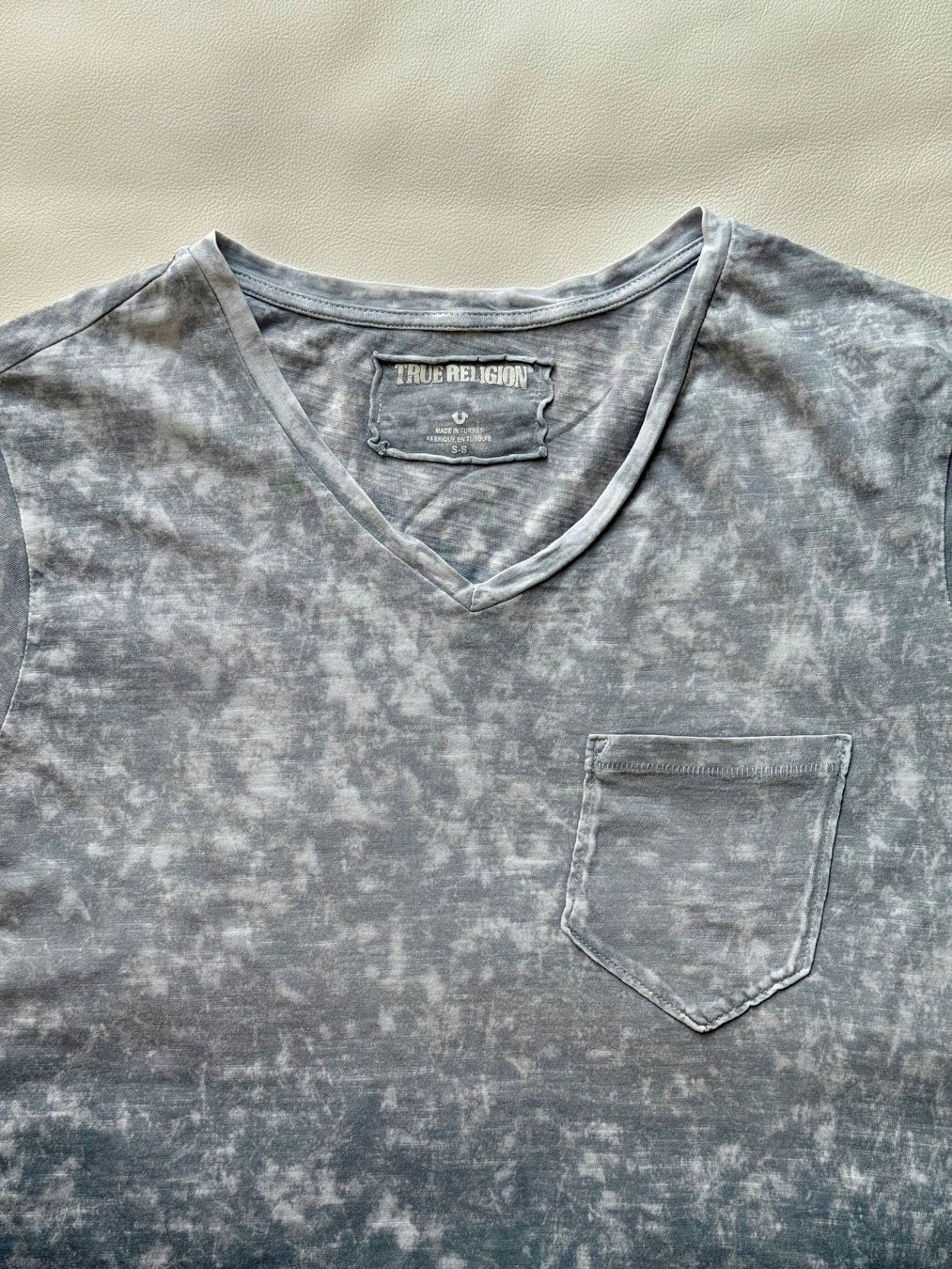 True Religion T-Shirts: TRUE RELIGION T-Shirt Grösse S – Gebraucht aus Brüttisellen von eic_bwt5 2