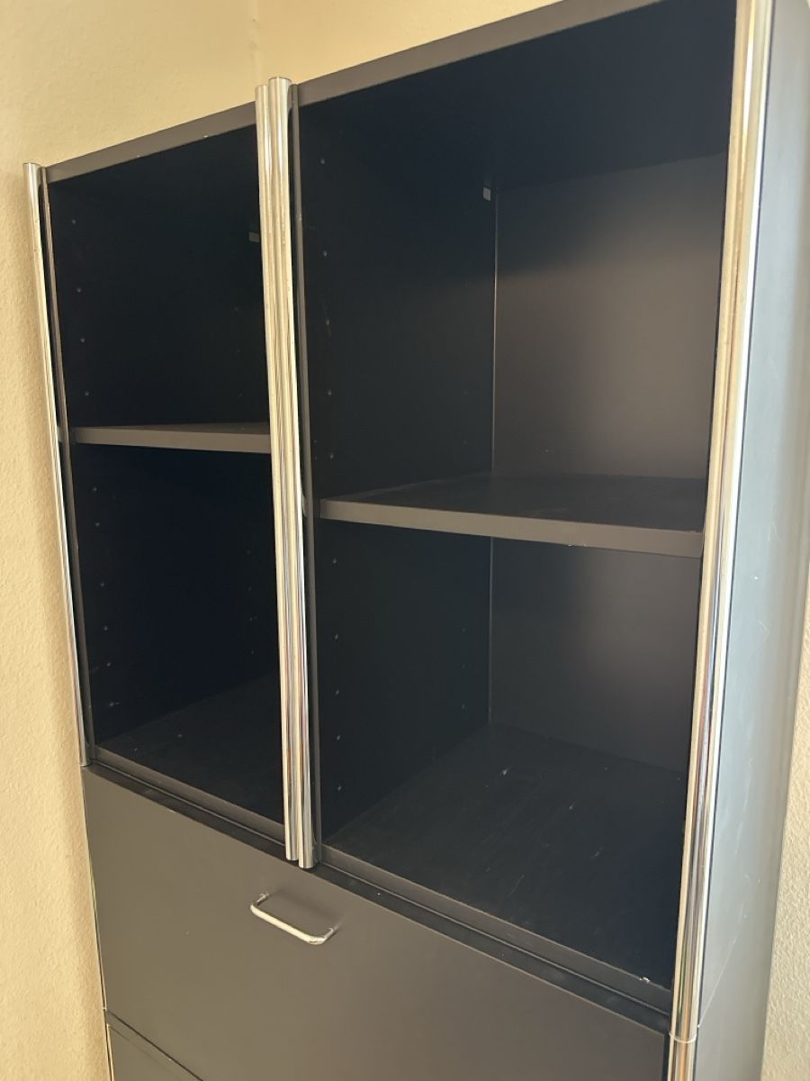 Scaffali: Schwarzes Büromöbel / Büro- Möbel- Module – Usato da Pfäffikon ZH venduto da dog83 1