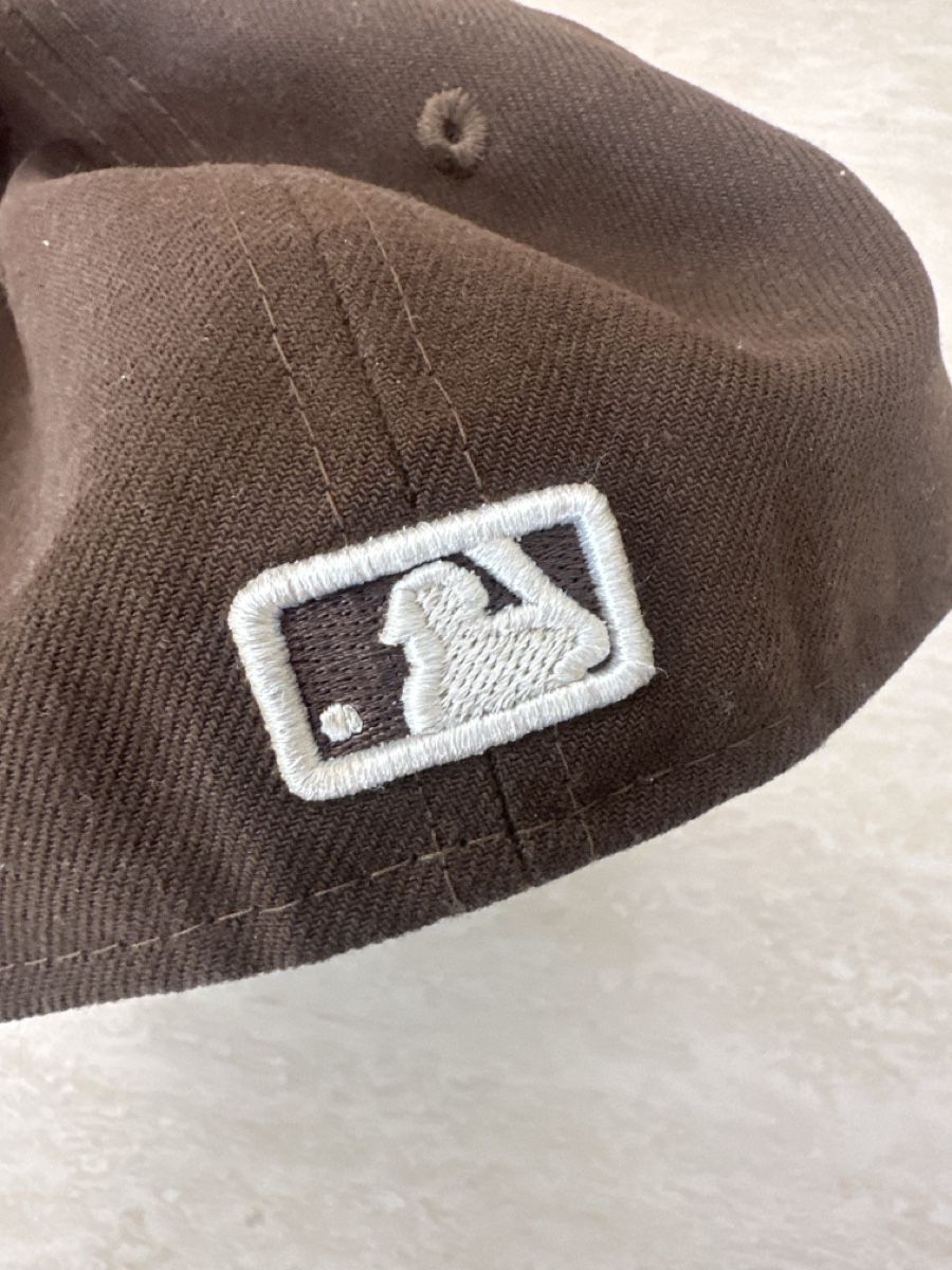 Altro in  Abbigliamento & Accessori: Cap New Era 59Fifty marrone – Usato da Ponte Capriasca venduto da michesa 2