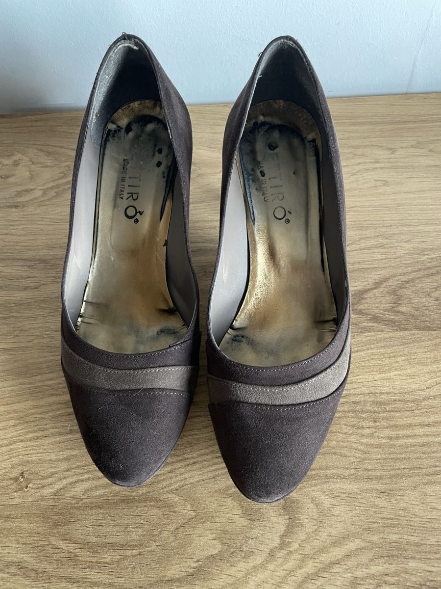 Scarpe da donna: Escarpins élégants Tiro en daim marron – Usato da Blignou (Ayent) venduto da Ctomy 1