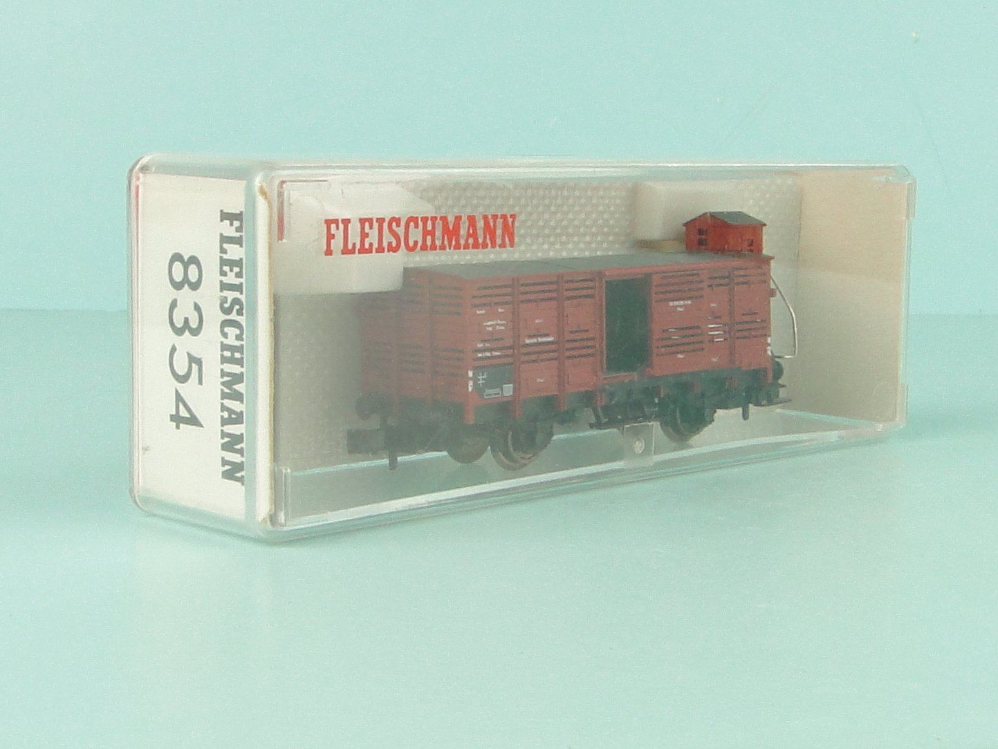 Fleischmann Modellini di ferrovie: Fleischmann 8354 Spur N Viehwagen – Usato da Bülach venduto da Albitrain 1