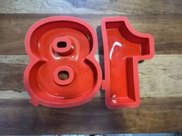 Backform Zahl 8 und 1 rot Silikon 2 Liter + 1 Liter