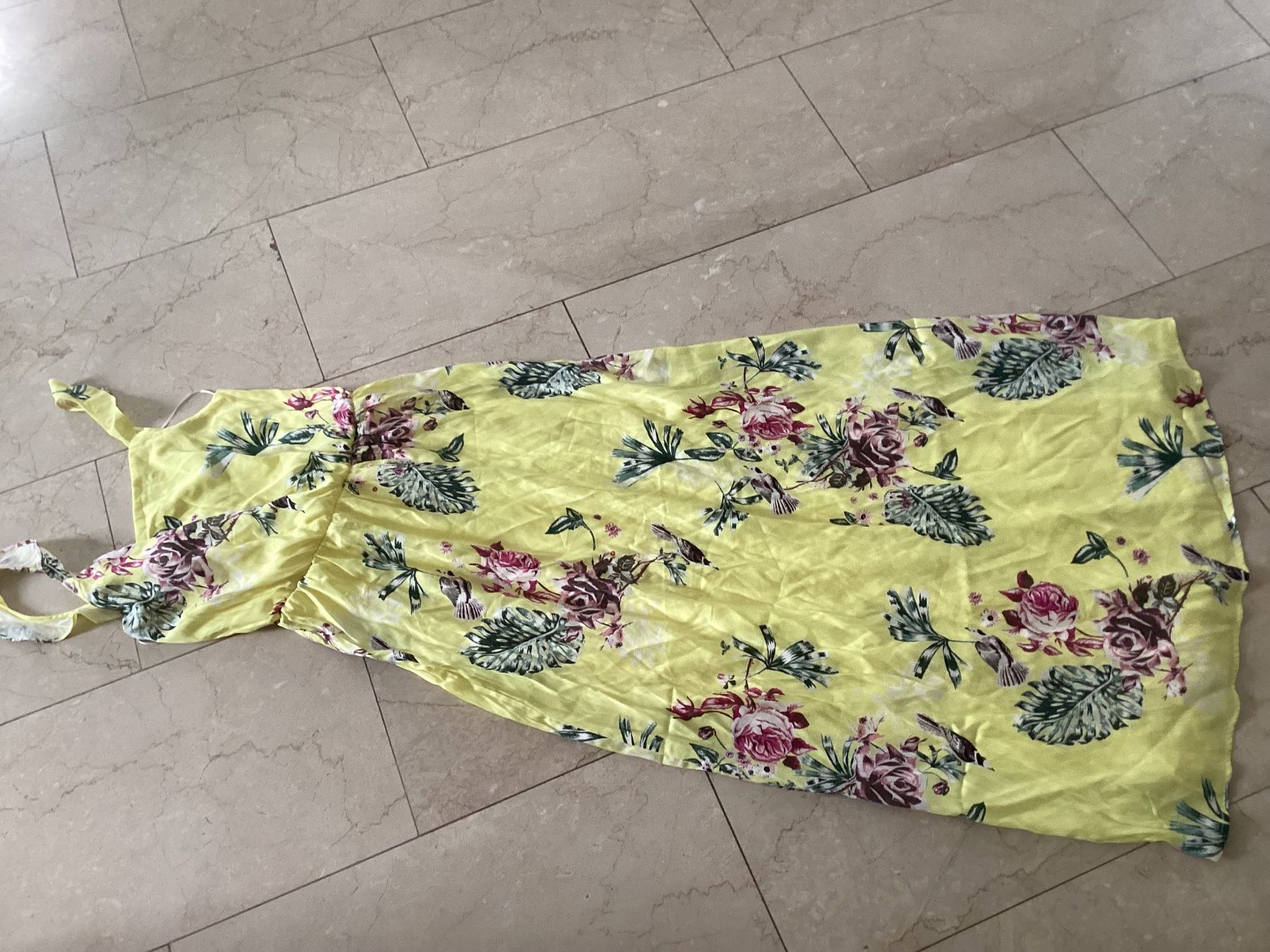 Kleider: Sommerkleid lang – Neu (gemäss Beschreibung) aus Flüelen von ne08
