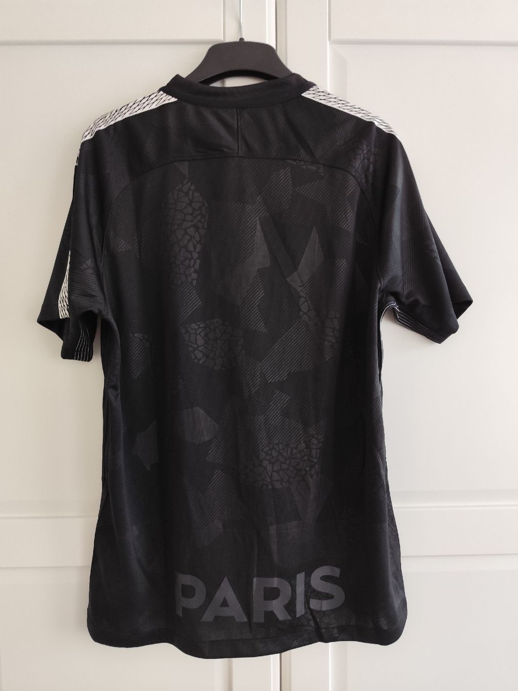 Nike Maillots de corps & Pantalons: PSG Trikot 2017 Schwarz NEU – Neuf avec emballage d'origine à Baar par sebi.l 1