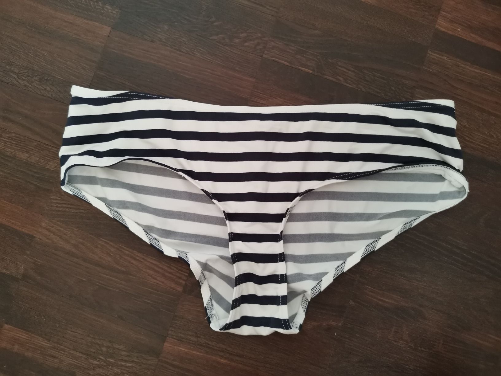 Costumi da bagno & Bikini: Umstandsbadeanzug, gestreift – Usato da Ebikon venduto da Haselnuss23 2