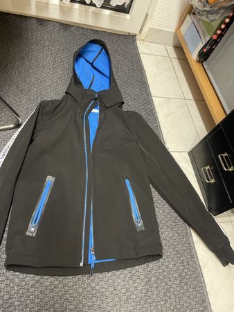 H&M Softshell jacke gr 164 schwarz/blau