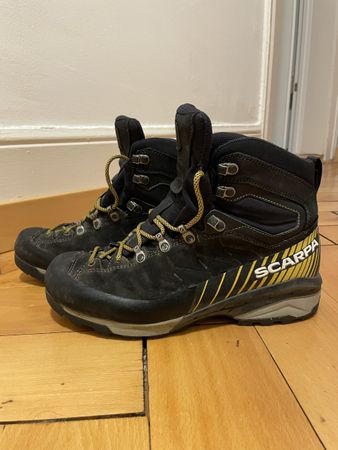 Scarpa Hiking Shoes