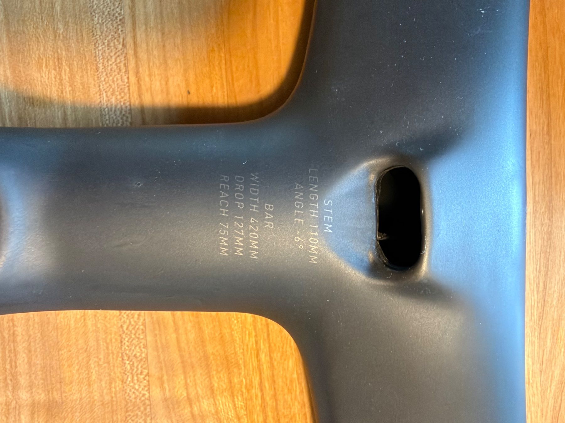 Specialized Pezzi di ricambio: Roval Rapide Cockpit Carbon Lenker – Usato da Bern venduto da Ypf5647 3