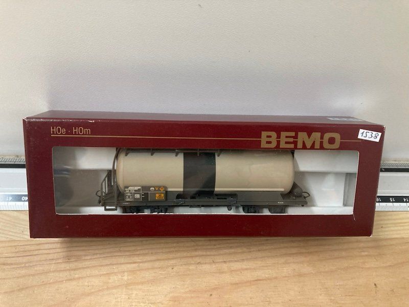 Bemo Modelleisenbahnen: Bemo H0m 2285 115 Kesselwagen vierachsig RhB Uah 8135 – Neu (gemäss Beschreibung) aus Brislach von ModellbahnDepot
