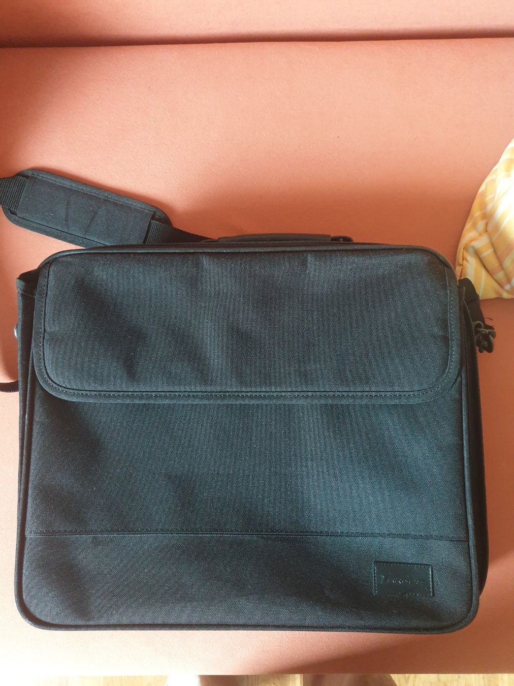 Targus Borse: NOTEBOOKTASCHE der Marke: TARGUS – Usato da Birsfelden venduto da Adl_sd25 1
