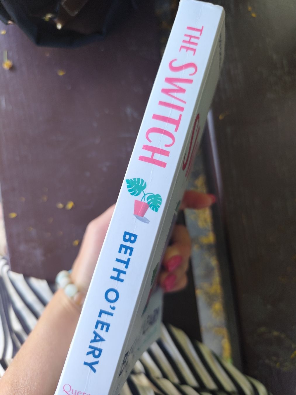 Libri: The Switch by Beth O'Leary Paperback Novel – Usato da Mägenwil venduto da VintageGirly 3