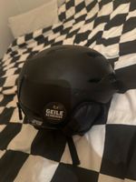 Snowboard oder Ski helm