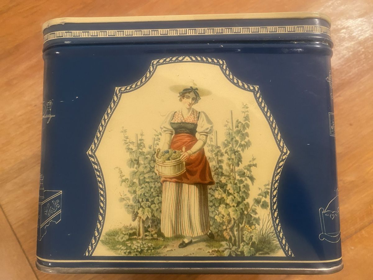 Tutte le decorazioni: Blaue Vintage Dose mit Schweizer Motiven, Herbstdeko! – Usato da Gerlikon venduto da jabadabadu 6