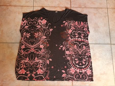 T-Shirt (schwarz mit Rosen) Übergrösse Gr. 60