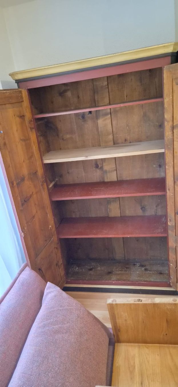 Schränke: Schrank – Gebraucht aus Moosleerau von tumai01 1