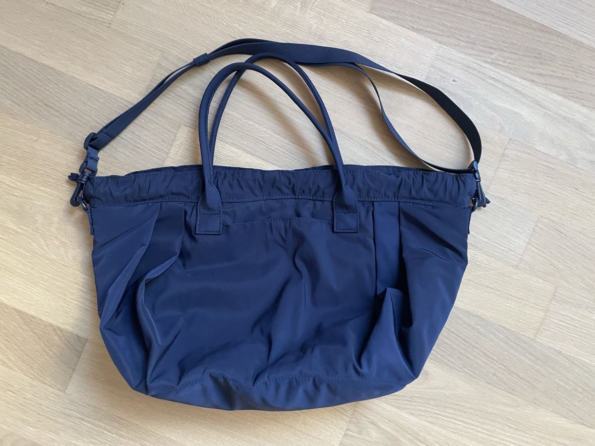 Uniqlo Borse da donna: Uniqlo Tasche – Usato da Luzern venduto da Mona516 2
