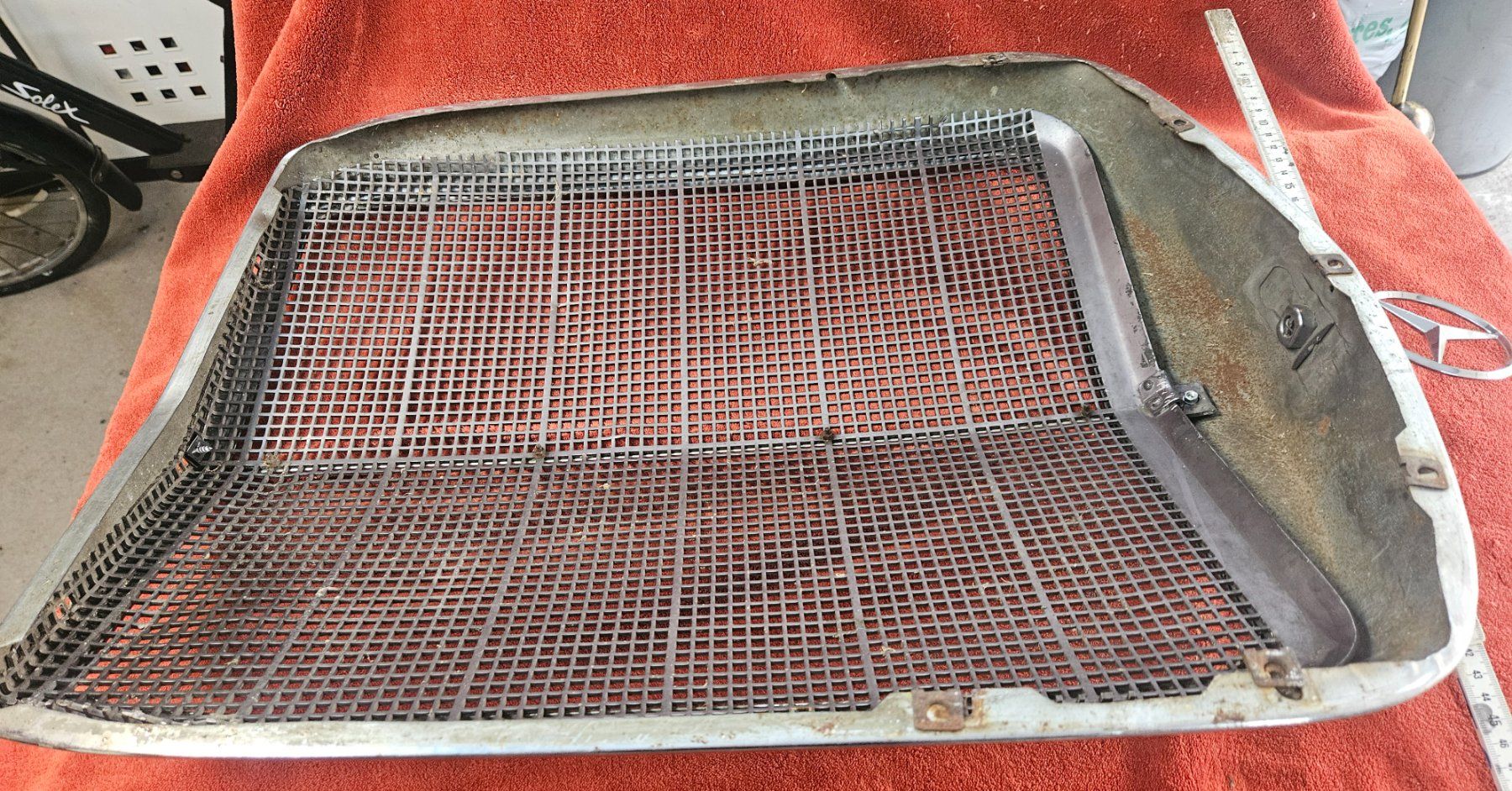 Mercedes-Benz Tutti pezzi di ricambio auto: ANCIENNE CALANDRE MERCEDES – Usato da le landeron venduto da Pimpe0 3