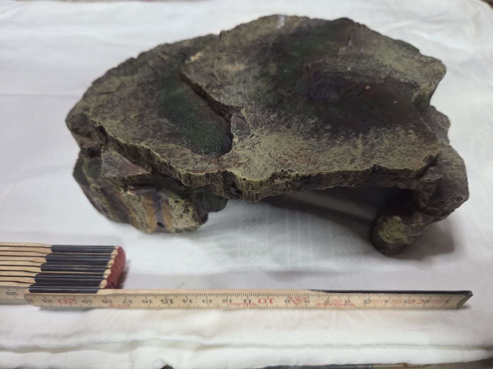 Tutte le decorazioni:  grotte pour reptile – Usato da Neuchâtel venduto da pasprie
