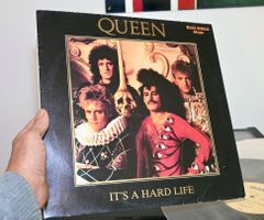 Queen – It's A Hard Life 12" germany 1984  VG+/VG+
