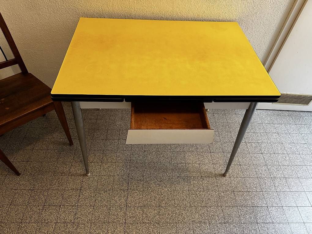 Tavoli: Kelko Küchentisch 1963 – Usato da Zürich venduto da antoineb02
