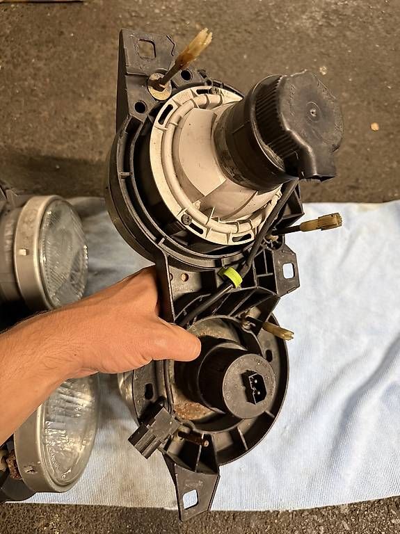 Scheinwerfer: Bmw E30 Scheinwerfer Original – Gebraucht aus Dierikon von Nemy 3