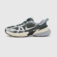 Nike Turnschuhe V2K RUN Gr. 41 NEU